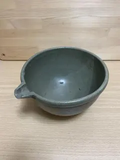 陶器　片口の器