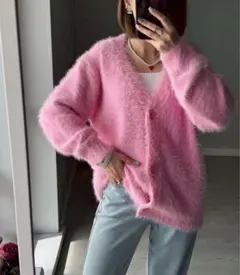 ピンク　フワフワ カーディガン Vネック　ニット　シャギー風