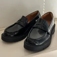 《UNIQLOC》新品　コンフィールタッチローファー　ブラック　24.5cmのサムネイル