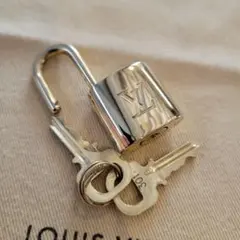 極美品 Louis Vuitton パドロック 南京錠 カデナ ルイヴィトン