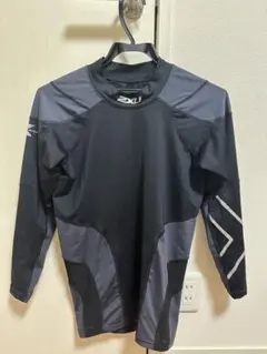2XU 長袖トレーニングシャツ ブラック/グレー