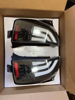 30プリウス　テールランプのサムネイル