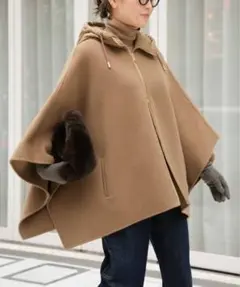 ドゥーズエムクラス ブラウンファーポンチョ・ケープコート ドゥーズエムクラス ブラウンファーポンチョ・ケープコート Deuxieme