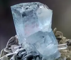 アクアマリン 結晶　限定一点　癒し　安心　天然石　綺麗