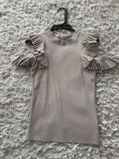 スナイデル　プリーツラッフルスリーブニットプルオーバー　ピンクベージュ　美品