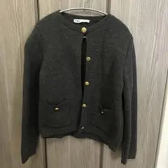 ZARA ゴールドボタンカーディガン