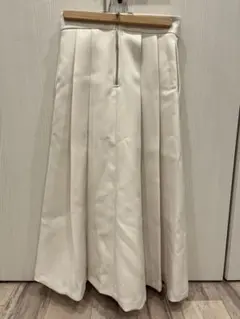 ZARA ホワイト フレアスカート XS