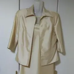 【値下げ】ゴールドがかったベージュのフォーマルスーツ