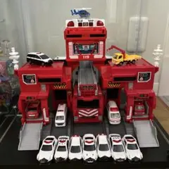 アダプター動作品 トミカ BIGFIRE 司令基地 消防車 ミニカーセット トミカ BIGFIRE 司令基地 消防車 ミニカーセット - メルカリ