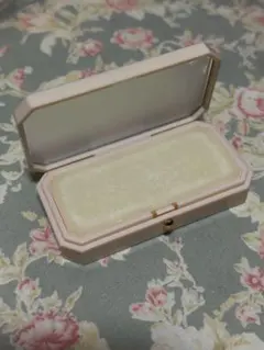 BAUME DES MUSES リップバーム