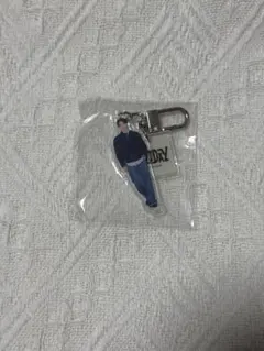 SEVENTEEN HOLIDAY ジュン JUN アクリルキーホルダー