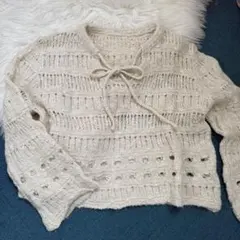 アイボリー　春服　ニット　透かし編み