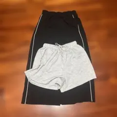 グレーショートパンツとBLACKロングスカート