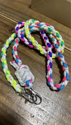 カラフルなスマホショルダーストラップ　ハンドメイド約120センチ　パラコード