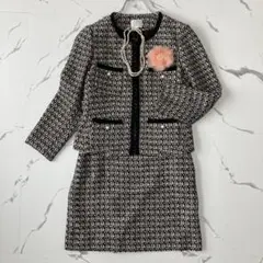 XLサイズ✨自由区 ノーカラーツイード　スカートセットアップ　スーツ　卒入園式