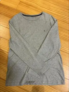 トミーヒルフィガー 長袖カットソー グレー