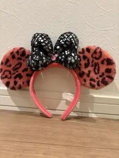 ディズニーランド　ミニー　ヒョウ柄カチューシャ スパンコールリボン