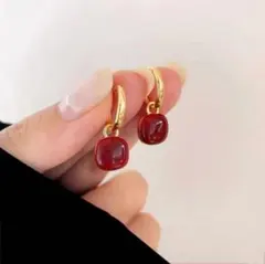 s26 【新作】ぷっくりストーン×ゴールドフープピアス高見えアクセ／大人可愛い／