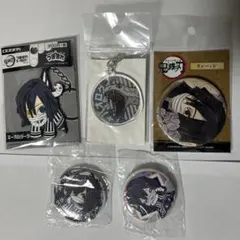 キャラクターグッズ アクリルキーホルダーと缶バッジセット