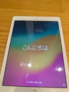 iPad (第6世代) 32GB Wi-Fiモデル シルバー 本体のみのサムネイル