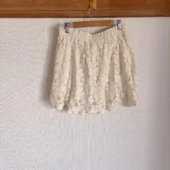 大特価品　花柄レース　 ミニスカート　 アイボリー【 Lサイズ】