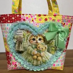 フ*ー様 猫パネル 可愛いいちごショートケーキ猫ちゃん ハートフリル