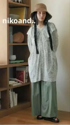 新品nikoand..プレミアムローンフリルチュニック