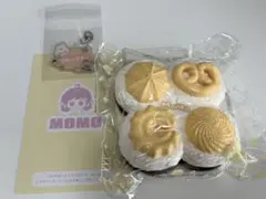MoMo クッキーバターチョコレートケーキ　スクイーズ