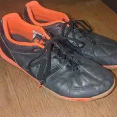 New Balance フットサルシューズ ブラック/オレンジ