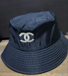 CHANEL バケットハット ブラック 刺繍ロゴのサムネイル