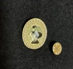アンティーク風ゴールドブローチ ピンバッジ