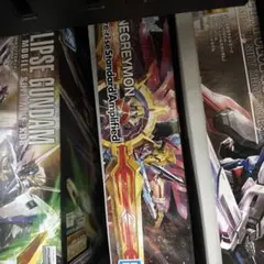 新品未開封 シャイングレイモン プラモデルのサムネイル