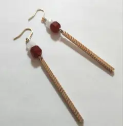 【246】ゴールドステックピアス (レッドアゲート)