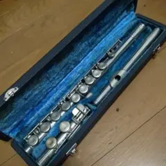 Item thumbnail for item b5ddc04e-7b6c-4afe-91f5-c2ab3f1ff9fd