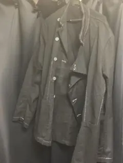 ブラックシャツ