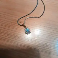 オパール 花形ペンダント ネックレスのサムネイル