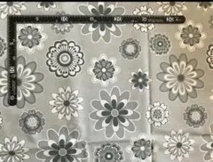 USAコットン　花柄プリント生地 グレー系