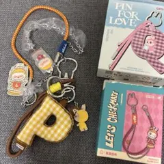 ラブブ　イニシャルチャーム　P チェックメイト　チャーム