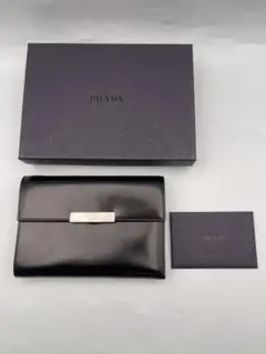 PRADA ブラックレザー 箱付き 未使用品 財布