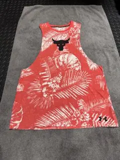 Under Armour フラワーパターン タンクトップ Mサイズ