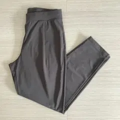 UNIQLO ウルトラストレッチアクティブテーパードアンクルパンツ S