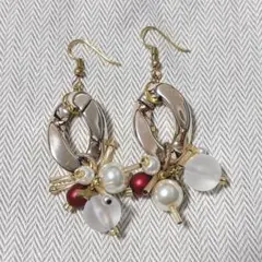 コトモノマルシェ⚫︎ハンドメイドピアス ジャラジャラのサムネイル