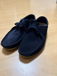 黒スエードローファー