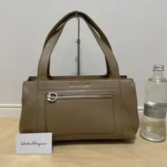 ■Ferragamo（フェラガモ）良品 / レザー /ハンドバッグ/ ベージュ系