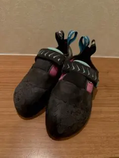 Item thumbnail for item e6283e1f-9b6a-4d45-aa07-a29639fe5c08