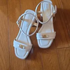 MICHAEL MICHAEL KORS ホワイトサンダル　5.5Mのサムネイル