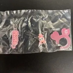 「1個」 TWICE LOVELYS アクリルカラビナフロッキーマスコット モモ