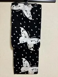 黒地に白い蝶の浴衣