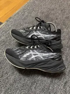 asics novablast3ランニングシューズ ブラック/グレー