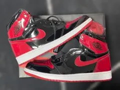 Nike Air Jordan 1 赤黒 ハイカット